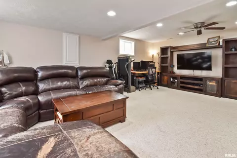 Living - 3281 Red Jasper St, Normal, IL 61761 photo 6 of 7