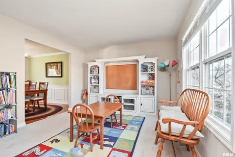 Dining - 3281 Red Jasper St, Normal, IL 61761 photo 4 of 6