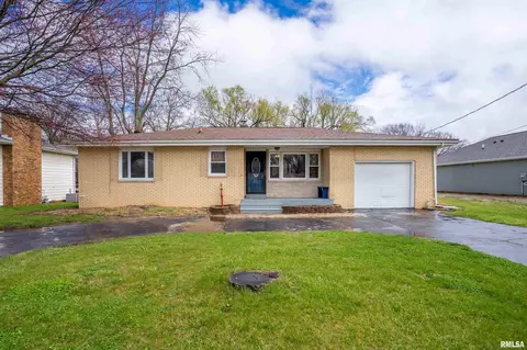 2029 Springfield Rd, East Peoria, IL 61611