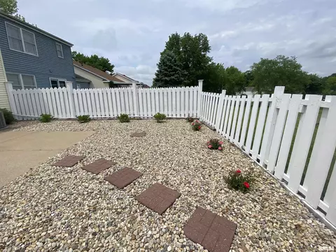 75 Arlington Dr, Macomb, IL 61455 photo 44