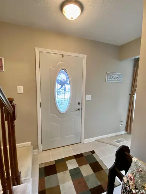 75 Arlington Dr, Macomb, IL 61455 photo 6