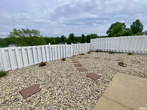 75 Arlington Dr, Macomb, IL 61455 photo 43