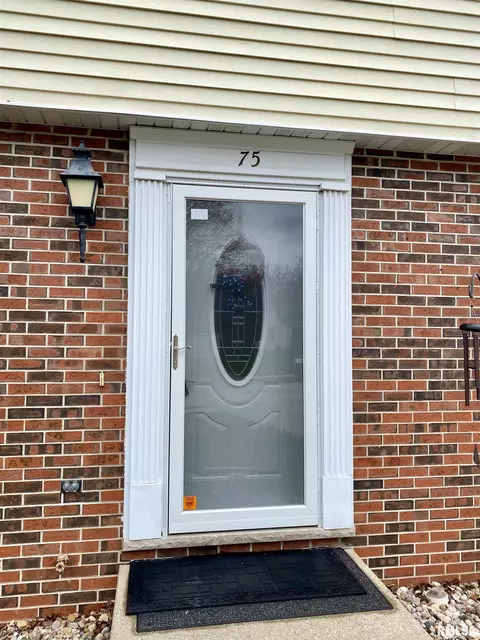 75 Arlington Dr, Macomb, IL 61455 photo 4