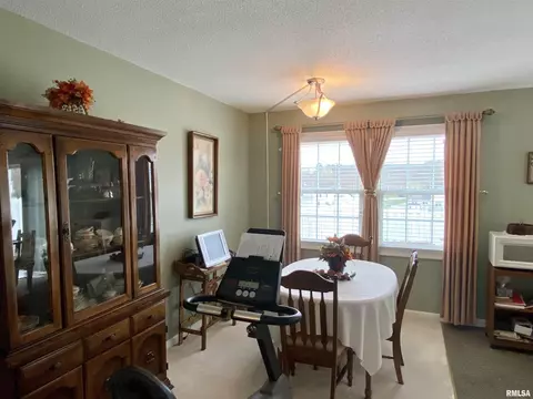 75 Arlington Dr, Macomb, IL 61455 photo 13
