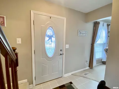 75 Arlington Dr, Macomb, IL 61455 photo 5