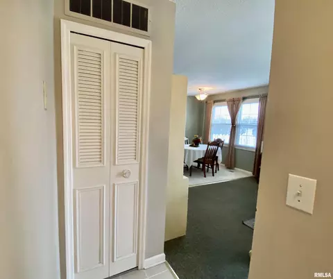 75 Arlington Dr, Macomb, IL 61455 photo 21