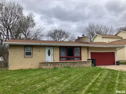 5621 W Closen Rd, Bellevue, IL 61604