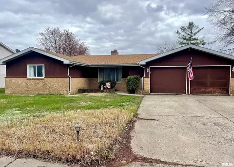 1810 W Latham Ln, Peoria, IL 61614