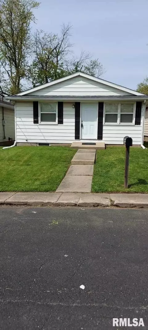 Exterior - 403 Embert Pl, Peoria, IL 61603 photo 2 of 6