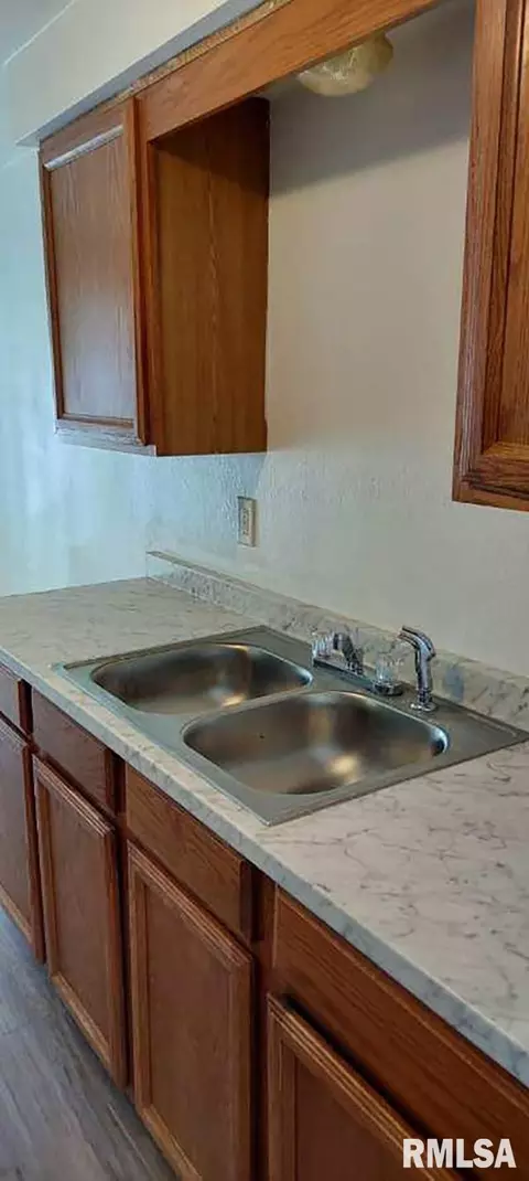 Kitchen - 403 Embert Pl, Peoria, IL 61603 photo 2 of 4