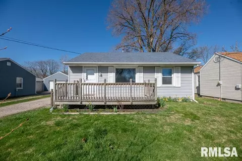 4015 S Chalmers Ave, Bartonville, IL 61607