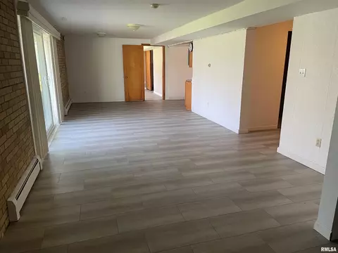 206 E Yeiser St, Macomb, IL 61455 photo 23