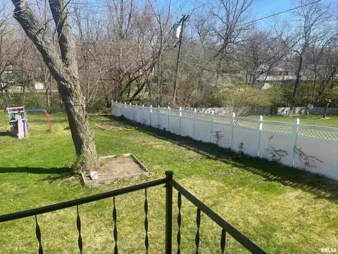 206 E Yeiser St, Macomb, IL 61455 photo 25