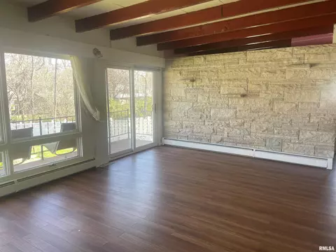 206 E Yeiser St, Macomb, IL 61455 photo 4