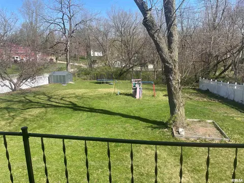 206 E Yeiser St, Macomb, IL 61455 photo 24