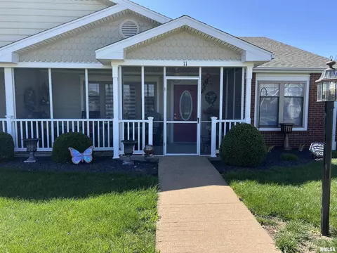 1308 A-11 Meadowlark Ln, Macomb, IL 61455