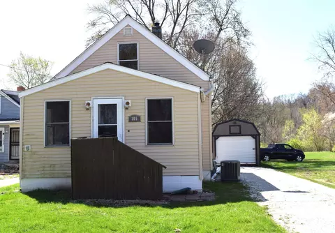 105 Moschel St, East Peoria, IL 61611
