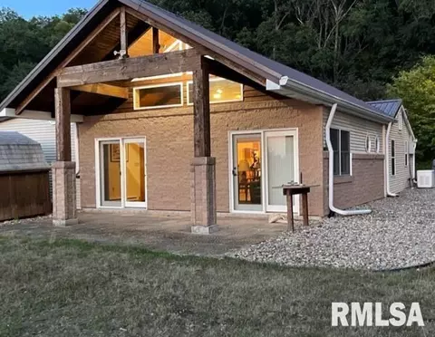 10919 Maple Island Rd, Manito, IL 61546