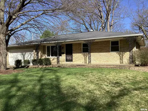 3508 W Capitol Dr, Peoria, IL 61614