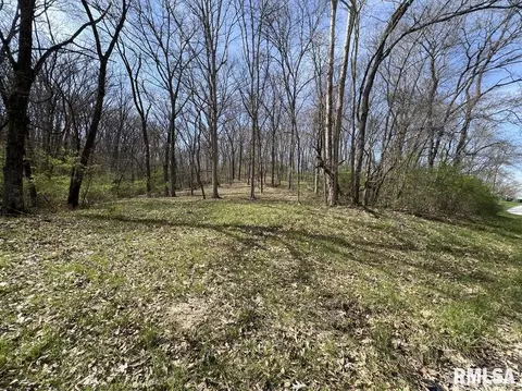 9 Flax Rd, Macomb, IL 61455