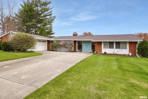 1320 W Holly Hedges Dr, Peoria, IL 61614