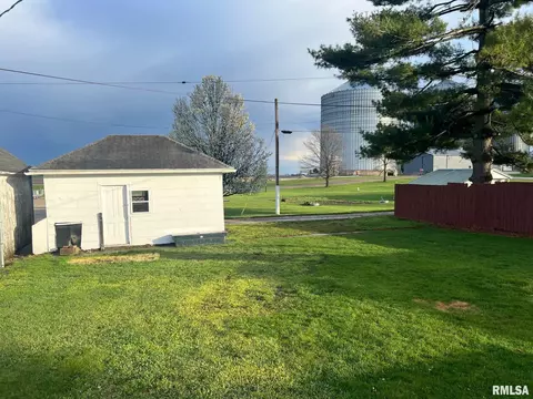 505 N Pleasant St, Benson, IL 61516 photo 20