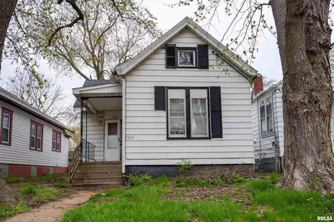 2517 NE Madison Ave, Peoria, IL 61603