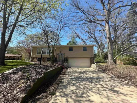 1039 W Wonderview Dr, Dunlap, IL 61525