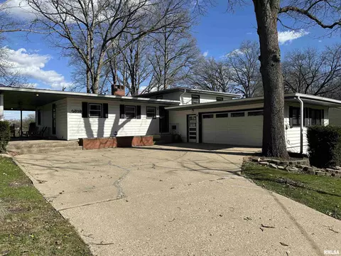 2318 N Lehman Rd, Peoria, IL 61604