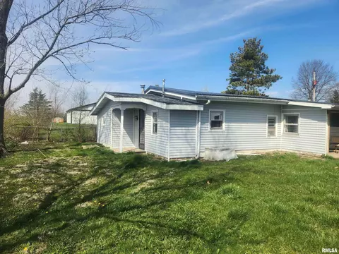 Exterior - 24293 E County Highway 27 Hwy, Canton, IL 61520 photo 6 of 7