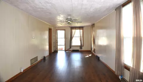 Other - 899 E Chestnut St, Canton, IL 61520 photo 2 of 8