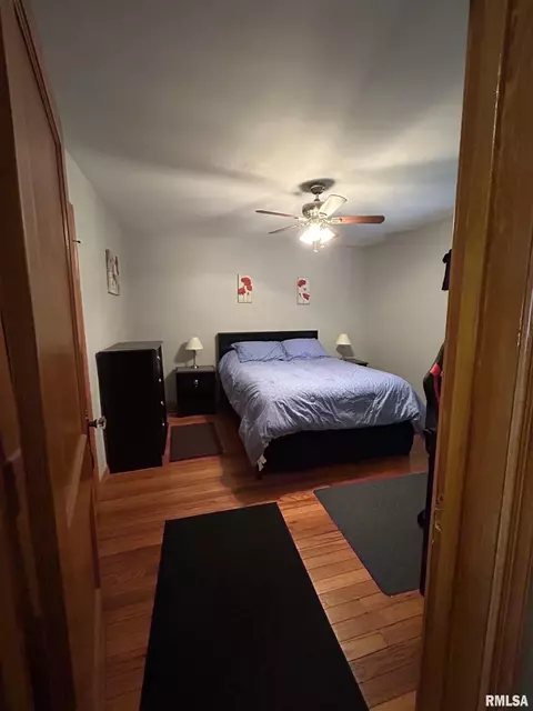 Bedroom - 723 Elm St, Canton, IL 61520 photo 1 of 3