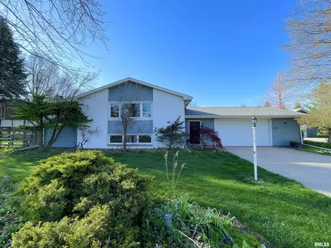 6535 N Fox Chapel Trl, Edwards, IL 61528