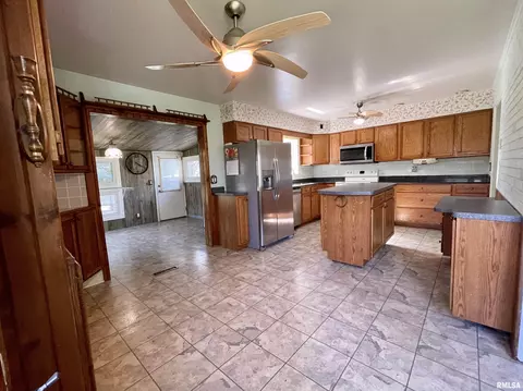 6535 N Fox Chapel Trl, Edwards, IL 61528 photo 4