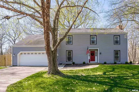 910 W Deerbrook Dr, Peoria, IL 61615