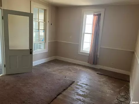 705 E Washington St, Macomb, IL 61455 photo 8