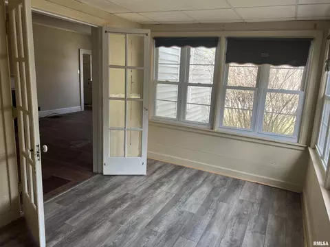 705 E Washington St, Macomb, IL 61455 photo 7