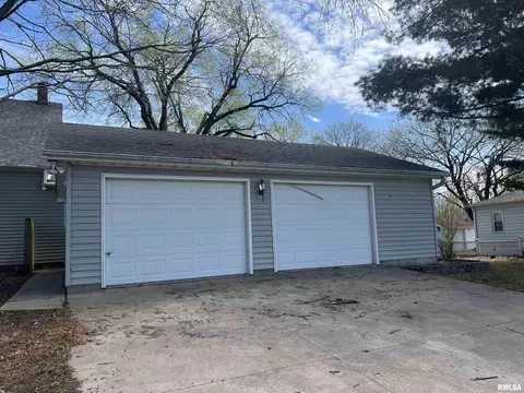 705 E Washington St, Macomb, IL 61455 photo 18