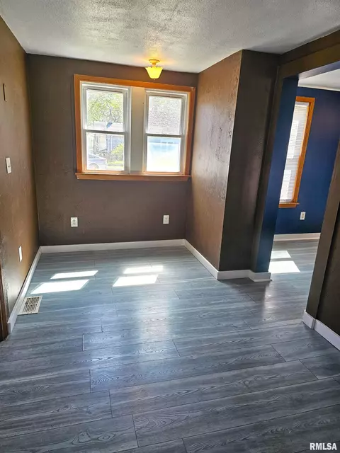 218 S Broad St, Lacon, IL 61540 photo 14