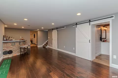 Living - 1014 E Madison St, Morton, IL 61550 photo 5 of 5
