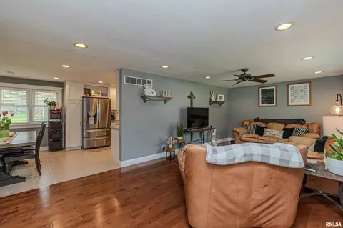 Other - 1014 E Madison St, Morton, IL 61550 photo 2 of 6