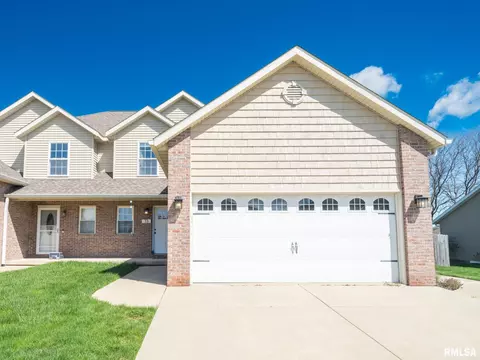13 Sheila Ct, Morton, IL 61550