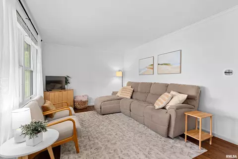 Living - 1013 Brookline Dr, Eureka, IL 61530 photo 3 of 3