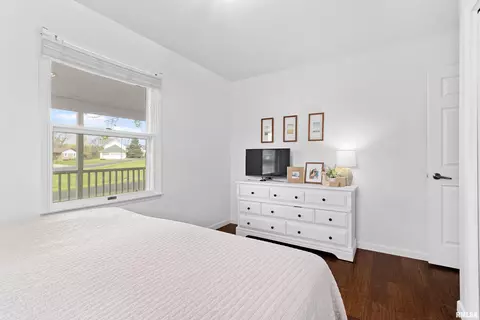 Bedroom - 1013 Brookline Dr, Eureka, IL 61530 photo 8 of 11
