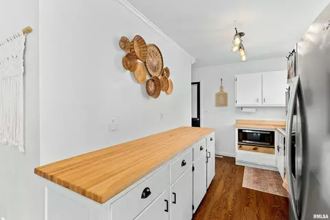 Kitchen - 1013 Brookline Dr, Eureka, IL 61530 photo 2 of 4