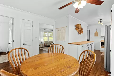 Dining - 1013 Brookline Dr, Eureka, IL 61530 photo 2 of 4