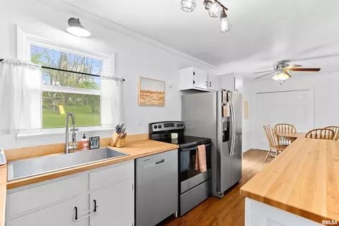 Kitchen - 1013 Brookline Dr, Eureka, IL 61530 photo 1 of 4
