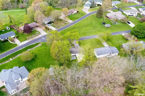 View/Area - 1013 Brookline Dr, Eureka, IL 61530 photo 3 of 5