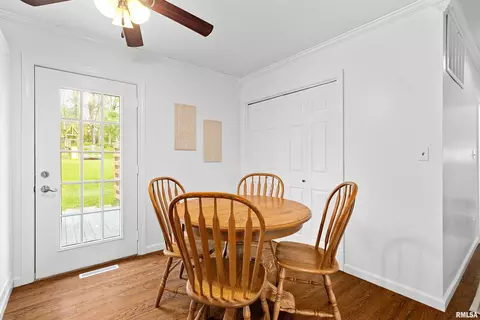 Dining - 1013 Brookline Dr, Eureka, IL 61530 photo 3 of 4