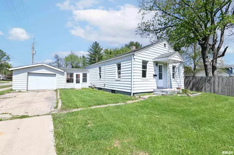 705 E Tripp Ave, Peoria, IL 61603